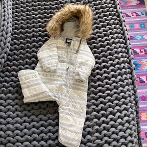Land's End 6-12 mo Insulated Snowsuit with Detachable Faux Fur Hood - NEVER WORN